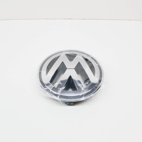 New Volkswagen JETTA A5 Front Emblem Badge 3C0853600AMQH - Image 3