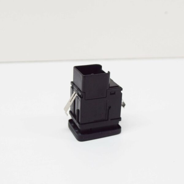 New Genuine VW Passat B6 05-11 Electronic Parking Brake Button 3C0927225C REH - Image 3