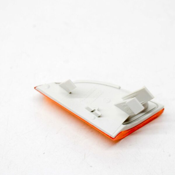 NEW VW PASSAT CC A6 FRONT RIGHT TURN INDICATOR REFLECTOR 3C8807718A