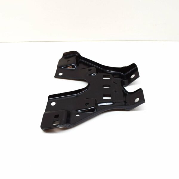 NEW VOLKSWAGEN PASSAT B8 FRONT CNETRE LOCK CARRIER SUPPORT 3G0805567A ORIGINAL - Image 4