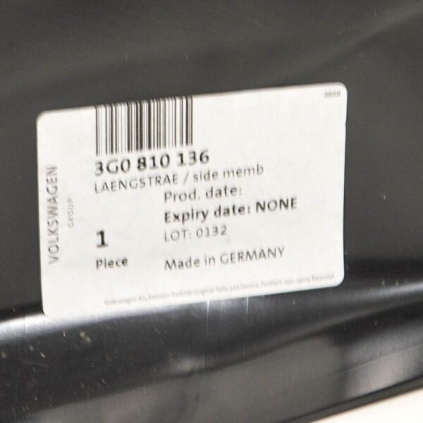 VW Passat B8 front right upper outer fender side carrier 3G0810136 NEW - Image 4
