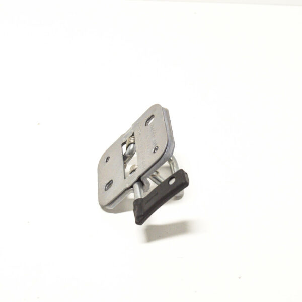 NEW VOLKSWAGEN PASSAT B8 CATCH HOOK BONNET STRIKER 3G0823186B