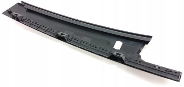 NEW DOOR WINDOW FRAME TRIM 3G0839901T041 GENUINE - Image 3