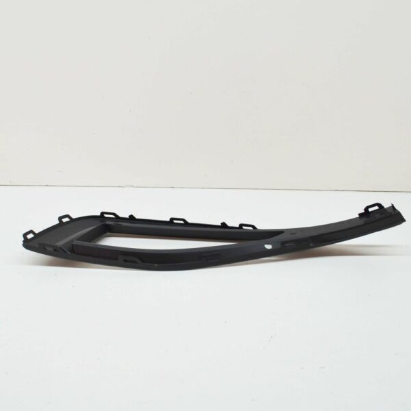 NEW VOLKSWAGEN PASSAT B8 FRONT BUMPER LEFT AIR TRAIN GRILLE 3G0853665K9B9 - Image 3