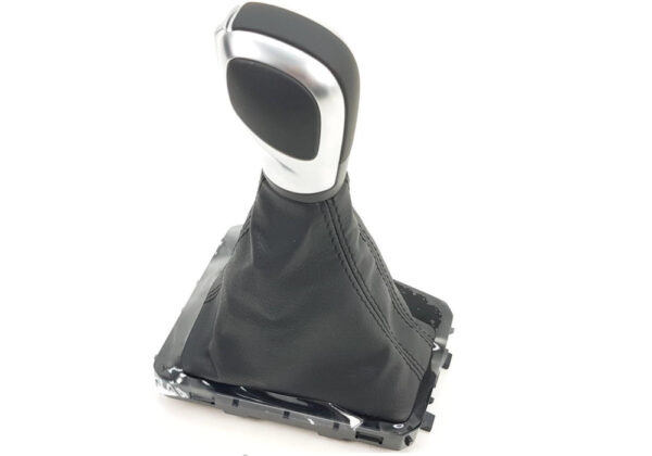 NEW VW PASSAT B8 GEAR SHIFTING KNOB LEVER COVER TRIM RHD 3G2713203PUMF ORIGINAL - Image 3