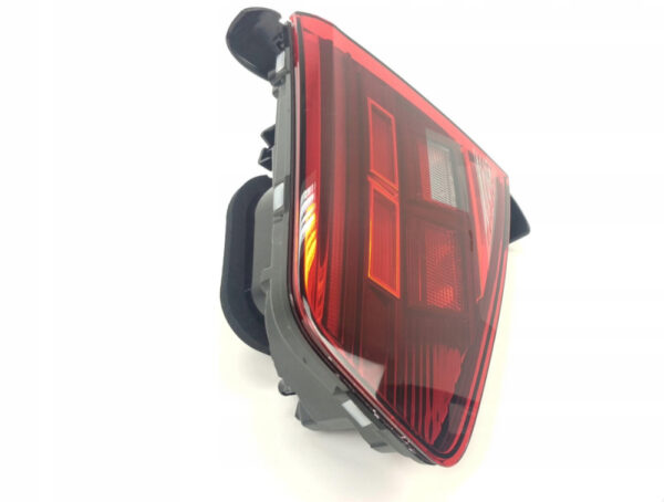 NEW VW PASSAT B8 REAR RIGHT SIDE INNER LED TAILLIGHT LHD 3G5945094D ORIGINAL - Image 3