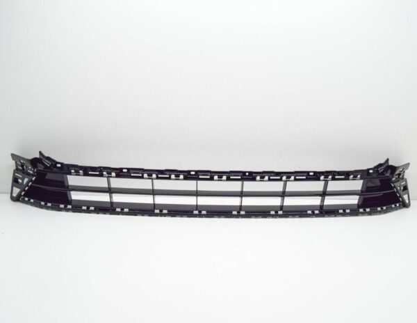VW Arteon 3H front lower center bumper grille 3G8853677A041 NEW ORIGINAL - Image 3