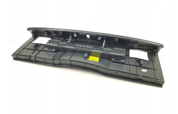 3G8-863-459-C-82V
