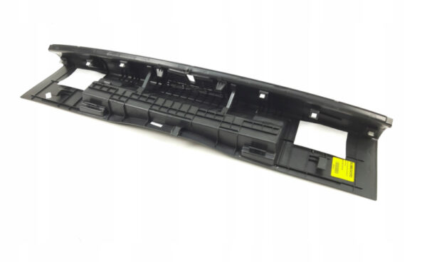 3G8-863-459-D-82V