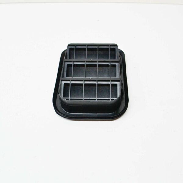 NEW VW GOLF MK7 REAR VENTILATION TRIM 3T0819465A - Image 4