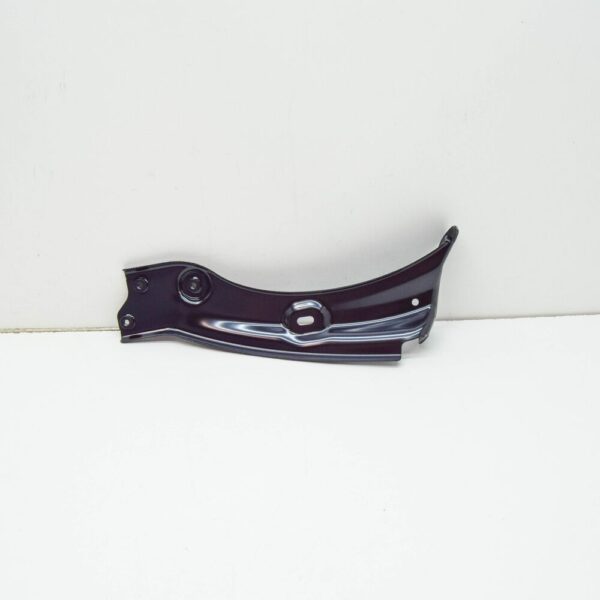 ŠKODA SUPERB MK3 fender holder front right 3V0821142A new original