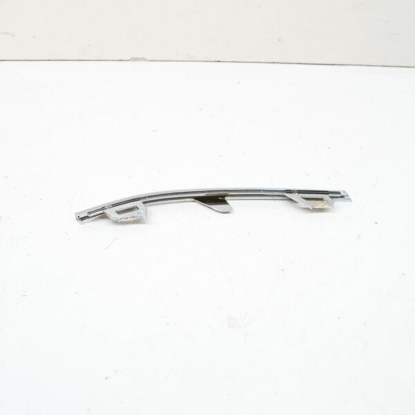 ŠKODA SUPERB MK3 3V radiator grille strip front right 3V0853768A2ZZ - Image 5