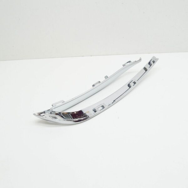 ŠKODA SUPERB MK3 molding for rear left bumper 3V58078332ZZ part - Image 5