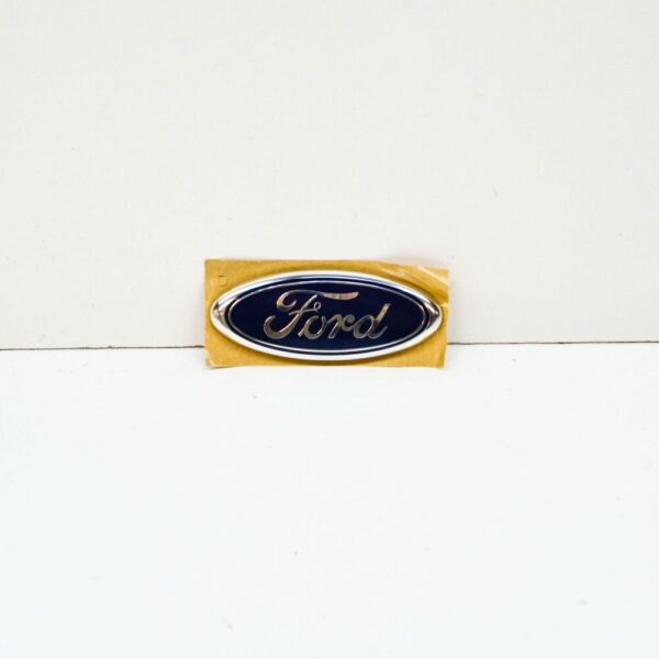 NEW GENUINE OEM 4673491 NEW FORD TRANSIT MK3 REAR EMBLEM BADGE 4673491 3U5A-19H250-EA ORIGINAL
