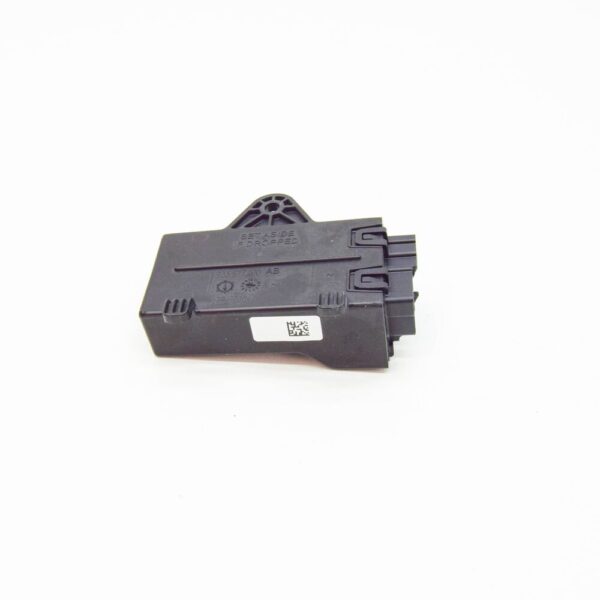 9U5T-14C724-AC