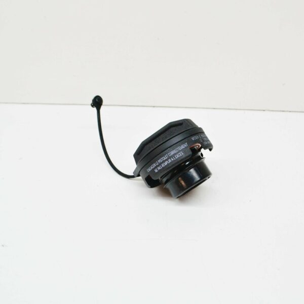 NEW AUDI A8 D3 GAS CAP WITH STRAP 4E0201550B - Image 4