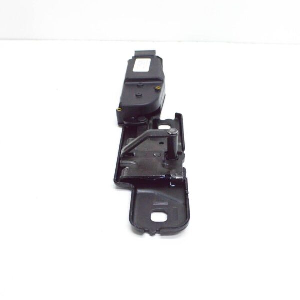 NEW AUDI Q7 4L STRIKER PLATE REAR 4F9827383G ORIGINAL - Image 3