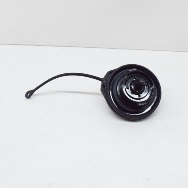 AUDI A6 C7 Fuel Tank Cap With Retaining Strap 4G0201550K NEW ORIGINAL - Image 4