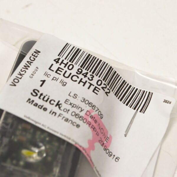 Audi A8 4H license plate right LED 4H0943022 new - Image 3