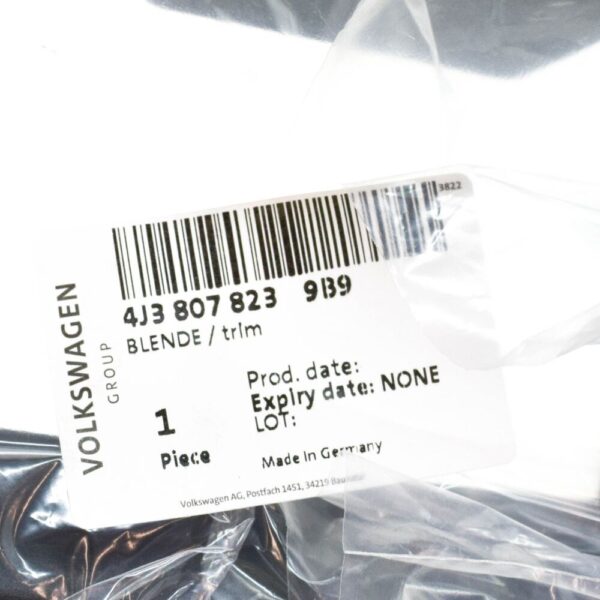 AUDI E-TRON GT Front Bumper Centre Trim 4J38078239B9 NEW