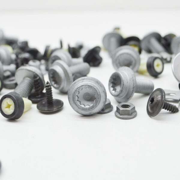 AUDI A6 C8 UNDERBODY FIXING BOLTS SET 4K0098646 NEW ORIGINAL
