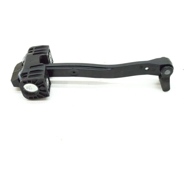 Audi A6 C8 front door lock 4K0837249 NEW ORIGINAL - Image 4