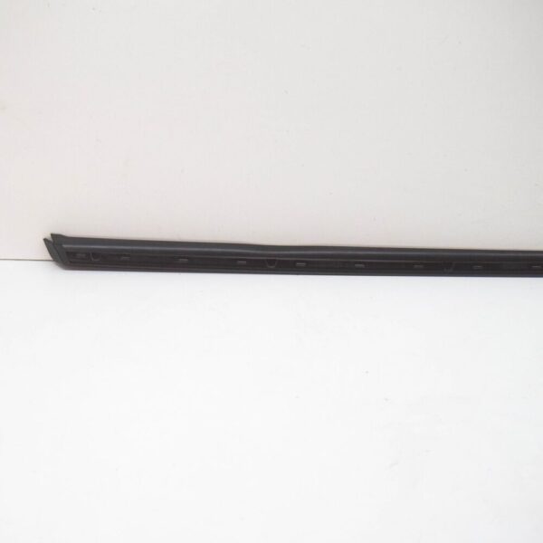 AUDI A6 S6 C8 FRONT WINDSHIELD RIGHT VERTICAL TRIM 4K08543283FZ NEW ORIGINAL - Image 4