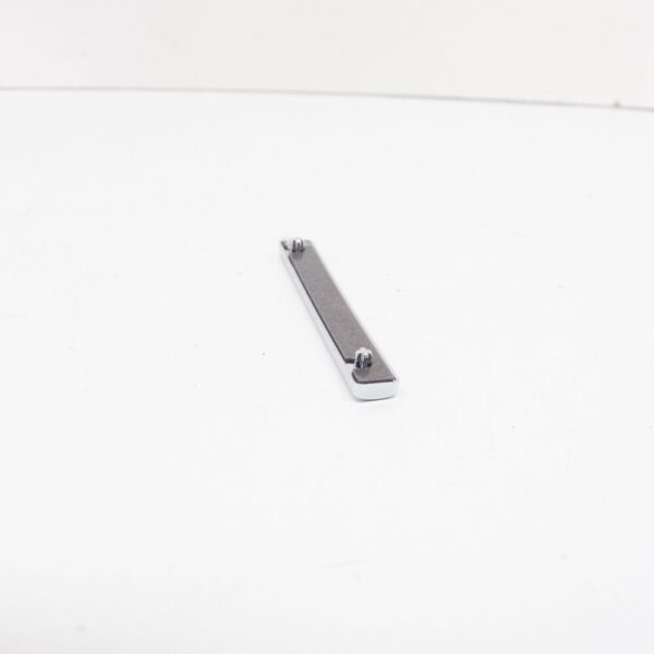 Audi Q7 4L “Quattro” Radiator Grill Emblem 4L08537362ZZ, New Original - Image 4