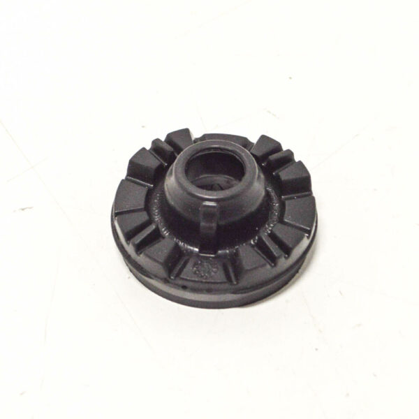 NEW AUDI Q7 4M BOTTOM COOLER INSULATOR MOUNTAIN 4M0121275A - Image 4