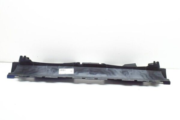 Audi Q8 4MN radiator upper air routing 4M8121285 NEW ORIGINAL - Image 3