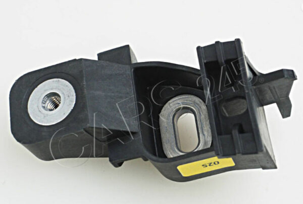4M8807595A