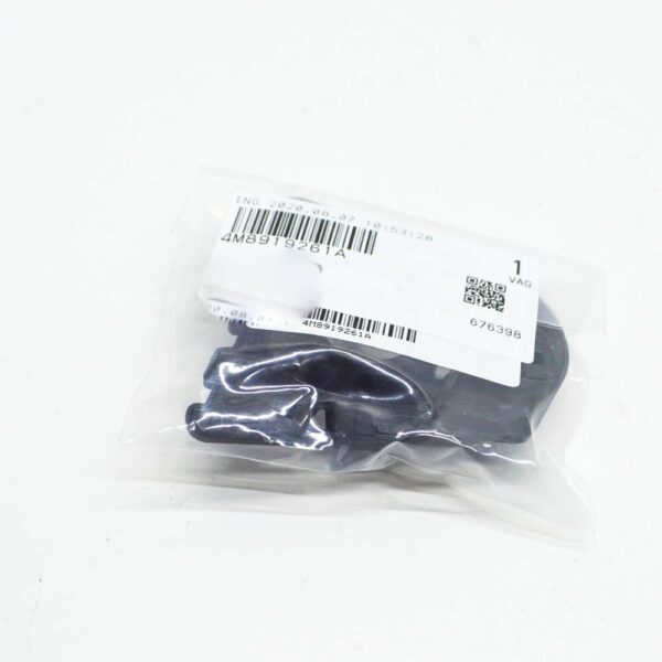 4M8919261A