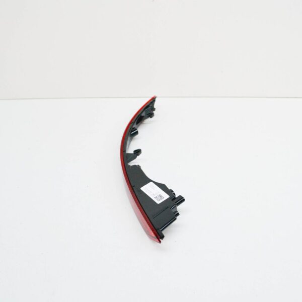 4M8945701A