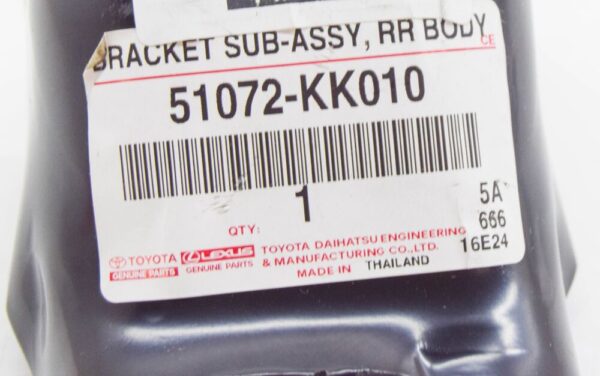 TOYOTA HILUX MK8 Rear Body Mounting NO.1 Left Bracket 51072KK010 NEW GENUINE - Image 6