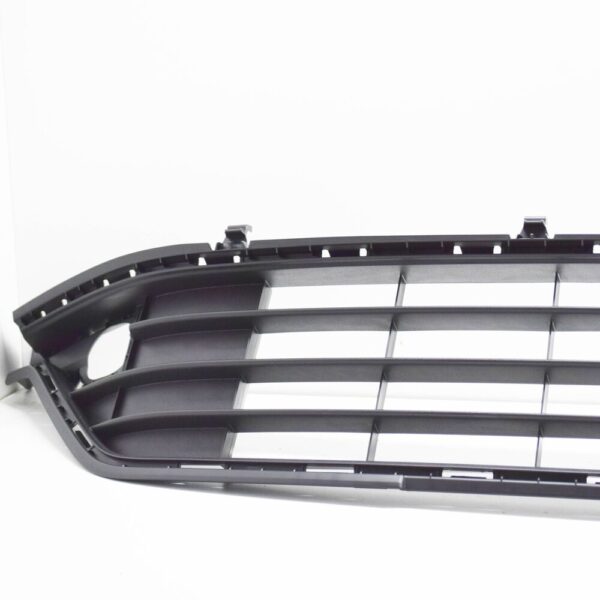 VW GOLF SPORTSVAN AM1 Front Bumper Center Grill 510853677G9B9 NEW GENUINE - Image 4