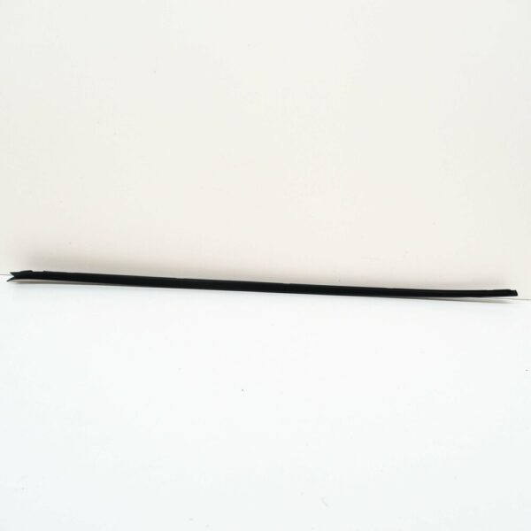 NEW VW GOLF SPORTSVAN MK7 FRONT WINDSHIELD LEFT VERTICAL TRIM - Image 3