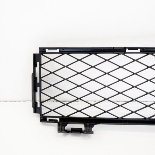 BMW 6 Convertible E64 Front Bumper Lower Grille 51117184690 NEW ORIGINAL - Image 4