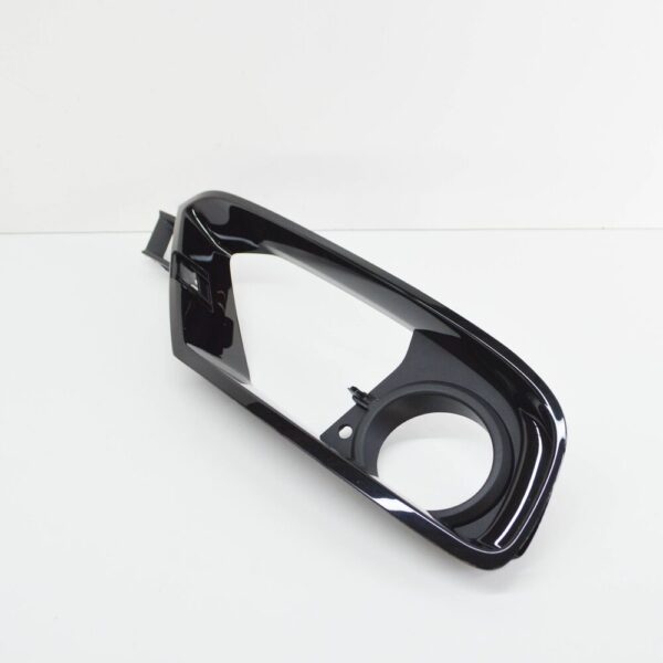 BMW 3 F30 radiator grille lower right fog lights 51117279702 7279702 2014 - Image 4