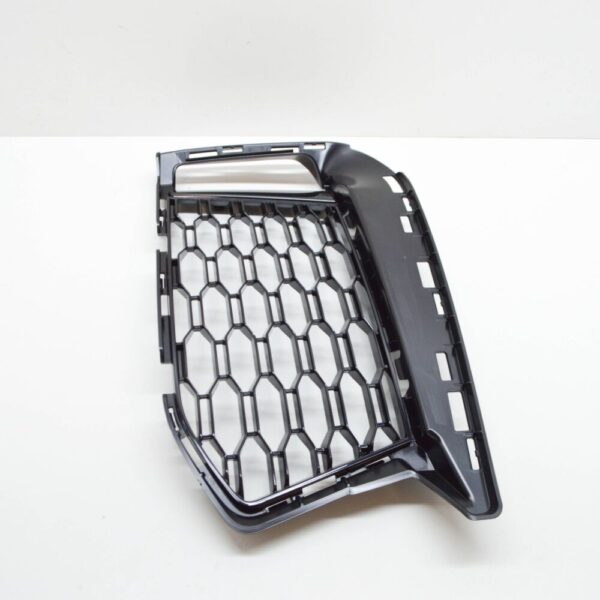 BMW 5 G30 Front Bumper Right Air Intake Grille 51118063422 NEW ORIGINAL - Image 4