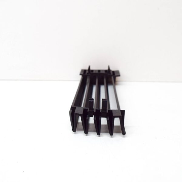 BMW 8 E31 front bumper air inlet grille right 51131940908 new OEM - Image 4