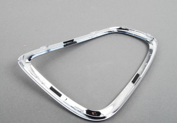 Mini Cooper New Genuine R56 R57 R58 R59 Rear Left Tail Light Crome Surround - Image 5