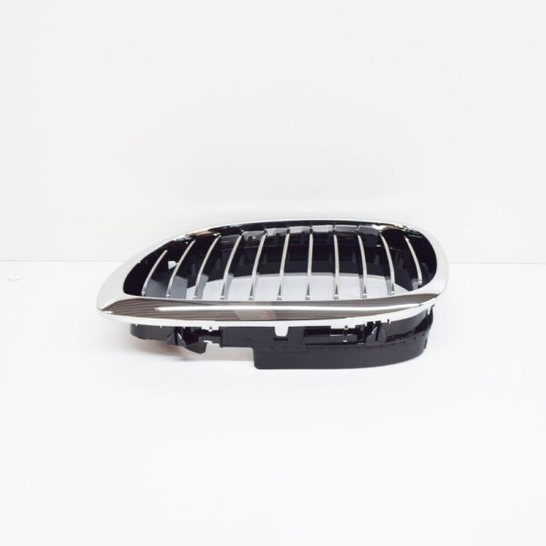 BMW 3 E46 Radiator Left Chrome Kidney Grille 51137064317 7064317 NEW ORIGINAL - Image 5