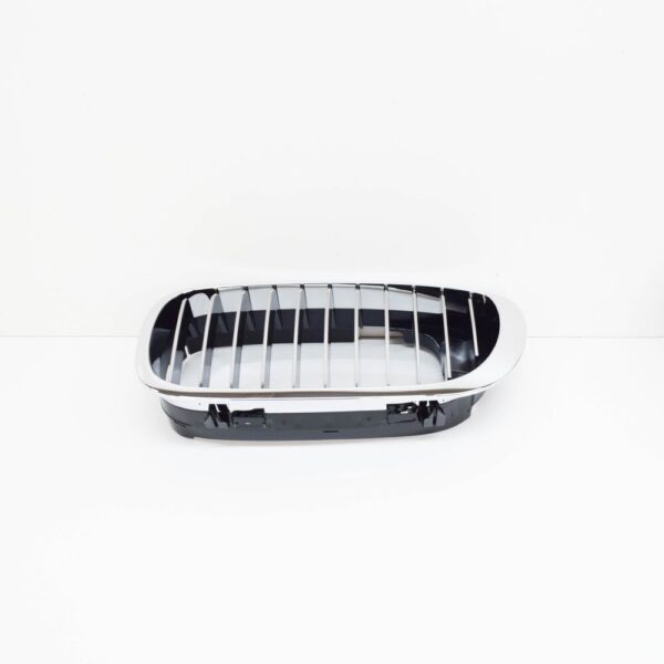 BMW 3 E46 Radiator Left Chrome Kidney Grille 51137064317 7064317 NEW ORIGINAL