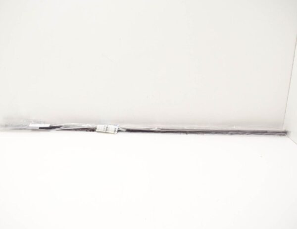 BMW 7 E38 Door Seal Front Right Lower 51218150094 8150094 NEW - Image 4
