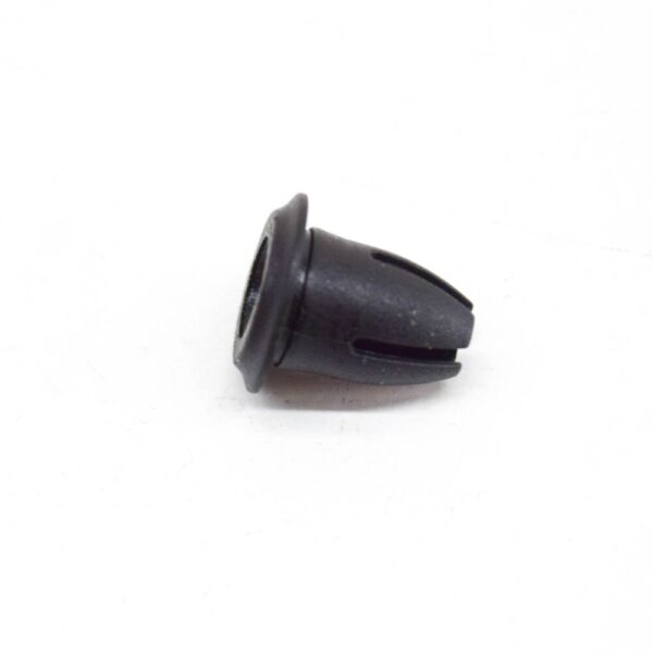 BMW 1 E81 Windshield Moulding Clip 51318150943 8150943 NEW - Image 4