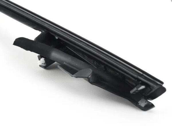 NEW BMW 4 F33, F83 REAR LEFT DOOR WINDOW FINISHER 51377279765 7279765 - Image 4
