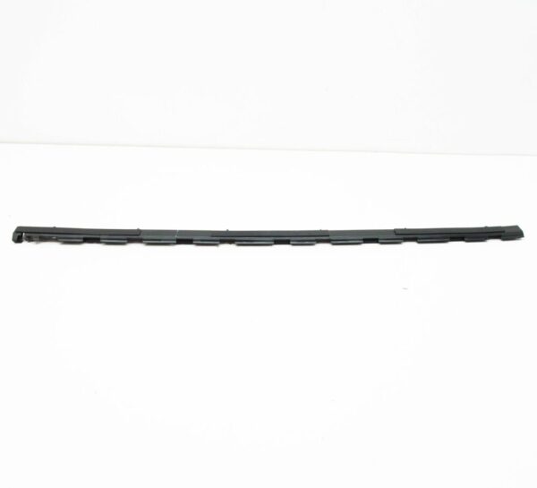 7390176