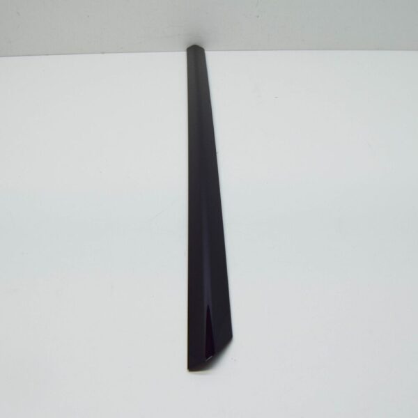 BMW 2 Coupe G42 door window strip rear right 51377482860 NEW ORIGINAL - Image 5