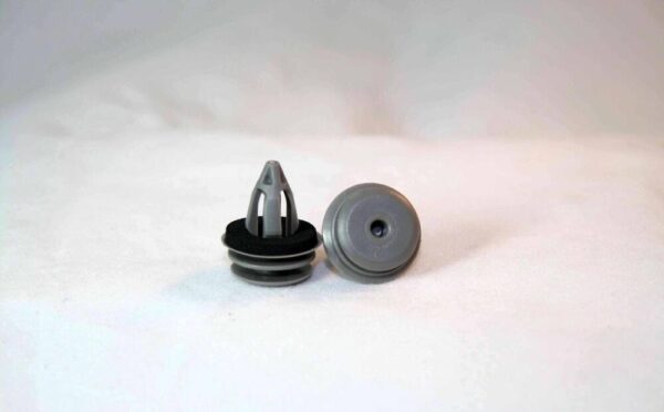BMW F45 Clip with Original Sealing Ring 51418224781