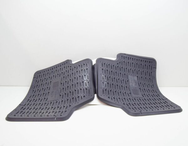 BMW X1 E84 floor mat set rear 2336795 51472336795 new - Image 4